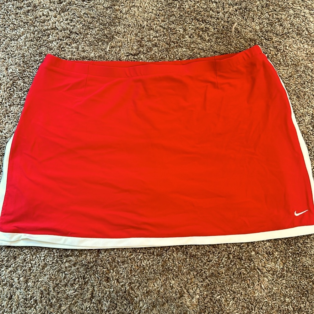 Nike Women’s Red Athletic Short Skort  Sz Med 8-10